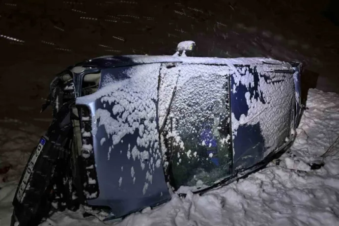 Malatya’da otomobil şarampole yuvarlandı: 1 yaralı